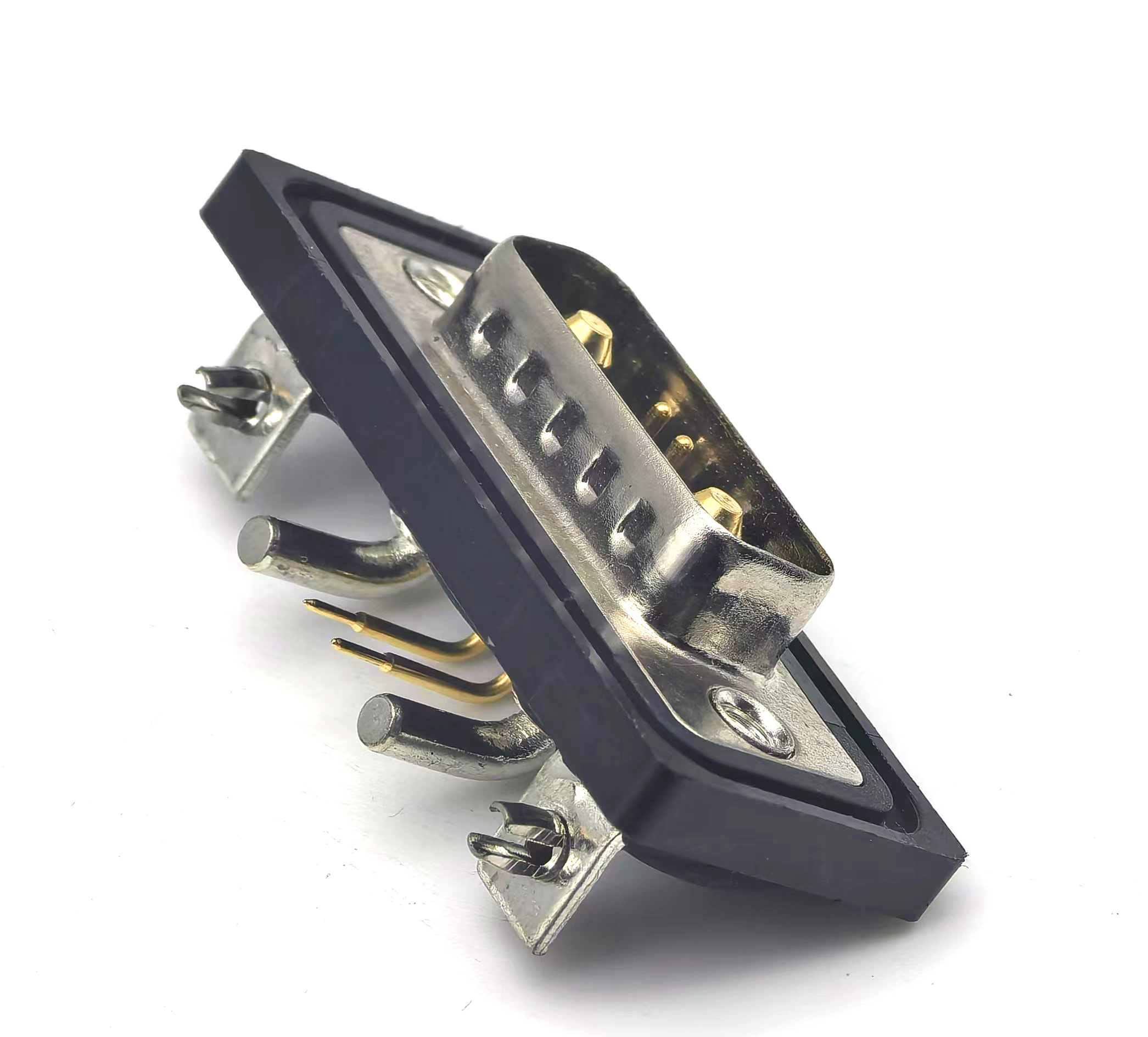 为传统接口穿上“雨衣”：D-SUB连接器的防水之道